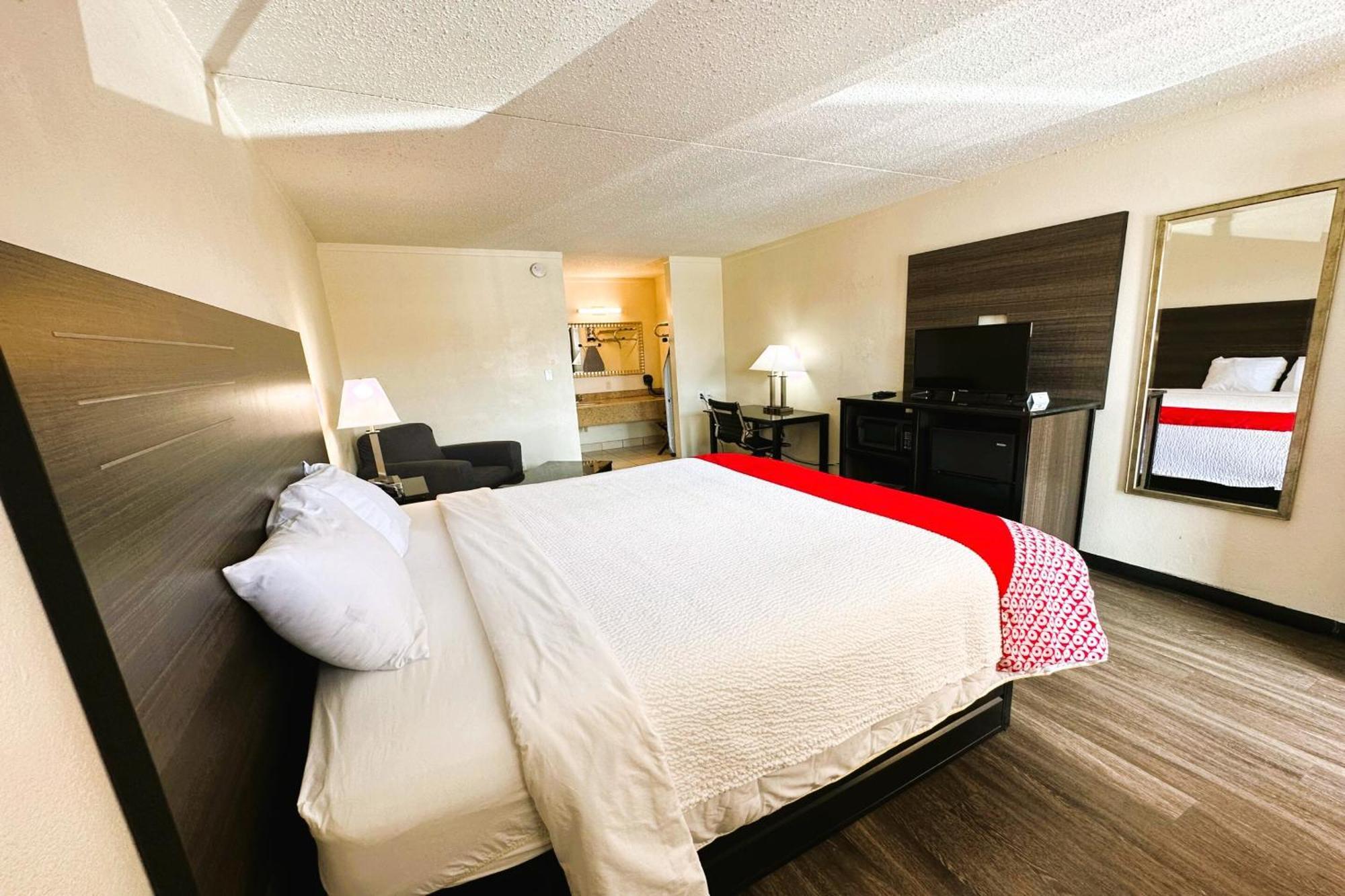 Oyo Hotel San Antonio Lackland Afb Seaworld Hwy 90 W Экстерьер фото