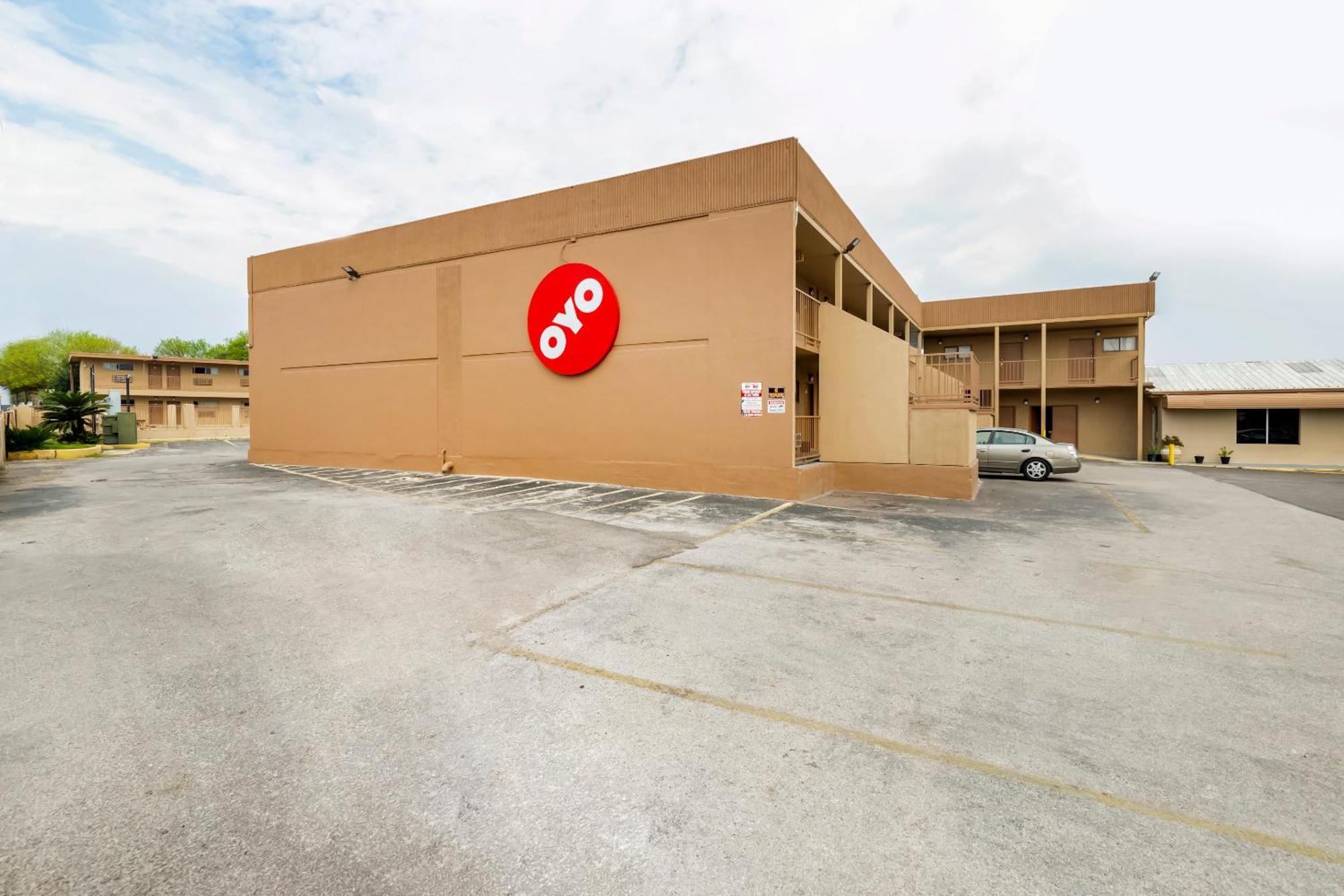 Oyo Hotel San Antonio Lackland Afb Seaworld Hwy 90 W Экстерьер фото